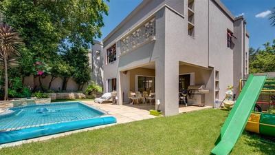 Townhouse For Sale in Woodmead Springs, Sandton
